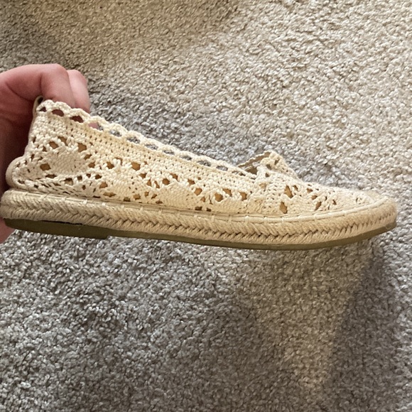 Tan flat espadrilles - Picture 3 of 3